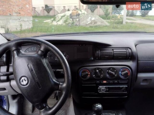 Синій Опель Омега, об'ємом двигуна 2 л та пробігом 306 тис. км за 1950 $, фото 3 на Automoto.ua