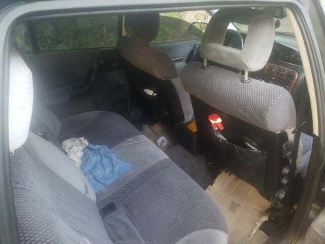 Синий Опель Омега, объемом двигателя 2 л и пробегом 268 тыс. км за 2500 $, фото 5 на Automoto.ua