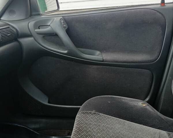 Синій Опель Омега, об'ємом двигуна 1.6 л та пробігом 345 тис. км за 1454 $, фото 18 на Automoto.ua