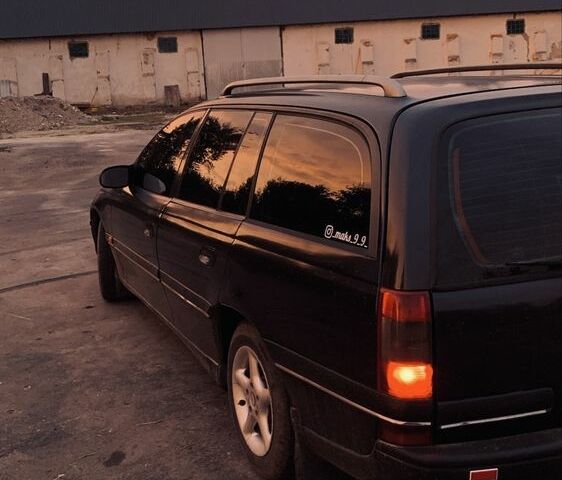 Синий Опель Омега, объемом двигателя 2 л и пробегом 2 тыс. км за 1400 $, фото 2 на Automoto.ua