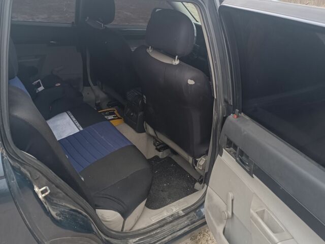 Синій Опель Омега, об'ємом двигуна 2 л та пробігом 350 тис. км за 1400 $, фото 4 на Automoto.ua