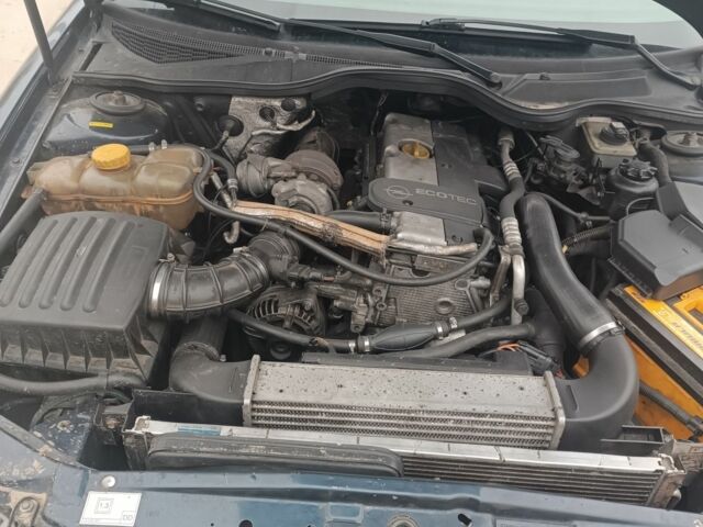 Синій Опель Омега, об'ємом двигуна 2 л та пробігом 350 тис. км за 1400 $, фото 2 на Automoto.ua