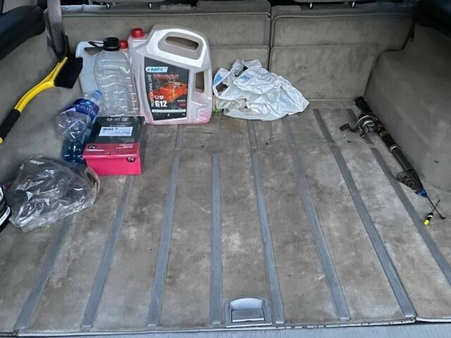 Синий Опель Омега, объемом двигателя 2.5 л и пробегом 312 тыс. км за 1750 $, фото 5 на Automoto.ua