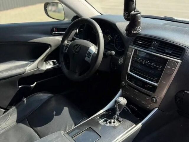 Синій Опель Омега, об'ємом двигуна 2 л та пробігом 400 тис. км за 1600 $, фото 10 на Automoto.ua
