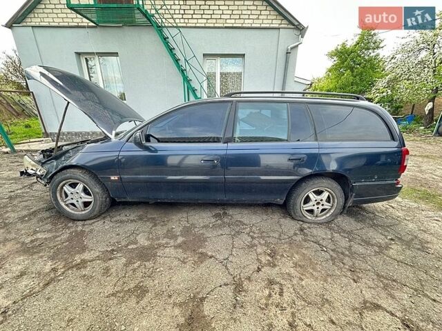 Синій Опель Омега, об'ємом двигуна 2.5 л та пробігом 340 тис. км за 1100 $, фото 3 на Automoto.ua