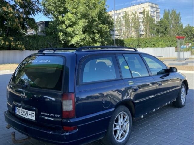 Синий Опель Омега, объемом двигателя 2 л и пробегом 250 тыс. км за 1996 $, фото 5 на Automoto.ua