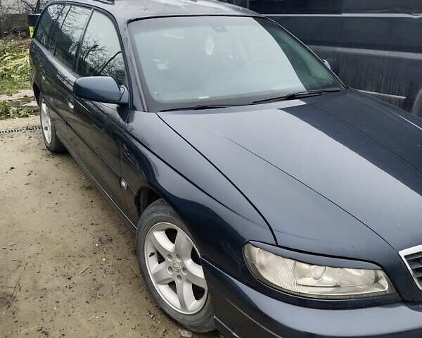 Синий Опель Омега, объемом двигателя 2.17 л и пробегом 200 тыс. км за 2000 $, фото 1 на Automoto.ua