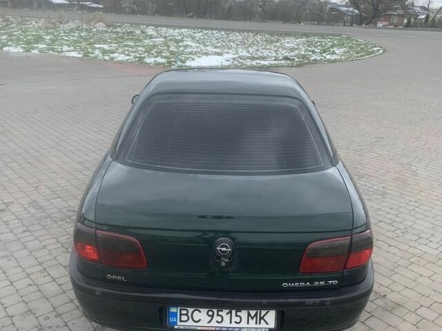 Зелений Опель Омега, об'ємом двигуна 2.5 л та пробігом 777 тис. км за 2500 $, фото 10 на Automoto.ua
