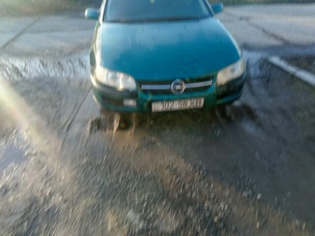 Зелений Опель Омега, об'ємом двигуна 2 л та пробігом 365 тис. км за 1800 $, фото 3 на Automoto.ua