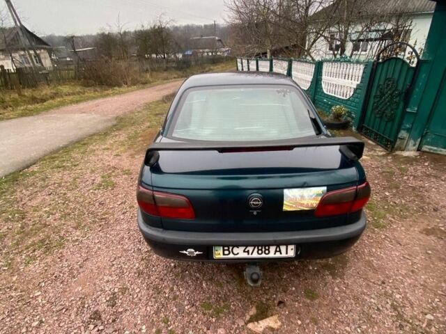 Зелений Опель Омега, об'ємом двигуна 2 л та пробігом 2 тис. км за 2600 $, фото 1 на Automoto.ua