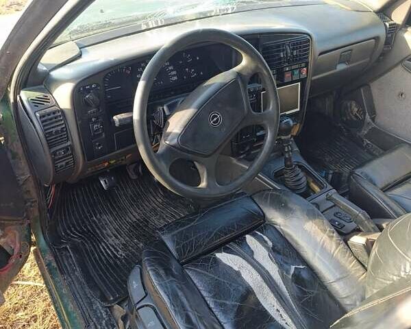 Зелений Опель Омега, об'ємом двигуна 0 л та пробігом 1000 тис. км за 549 $, фото 3 на Automoto.ua