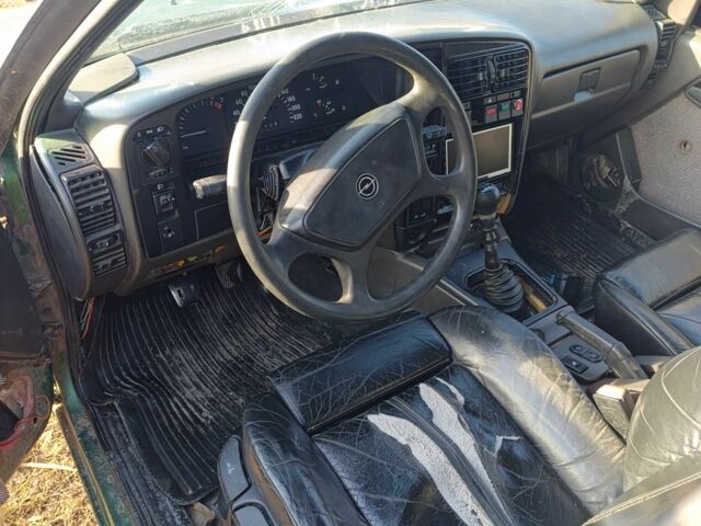 Зеленый Опель Омега, объемом двигателя 0 л и пробегом 1000 тыс. км за 549 $, фото 4 на Automoto.ua