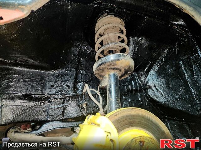 Зелений Опель Омега, об'ємом двигуна 2 л та пробігом 357 тис. км за 1500 $, фото 5 на Automoto.ua