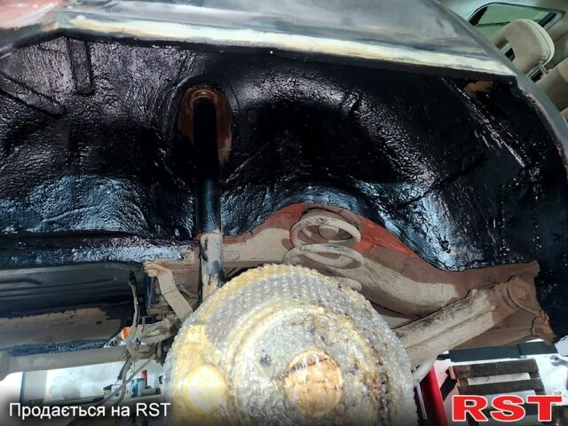 Зелений Опель Омега, об'ємом двигуна 2 л та пробігом 357 тис. км за 1500 $, фото 7 на Automoto.ua