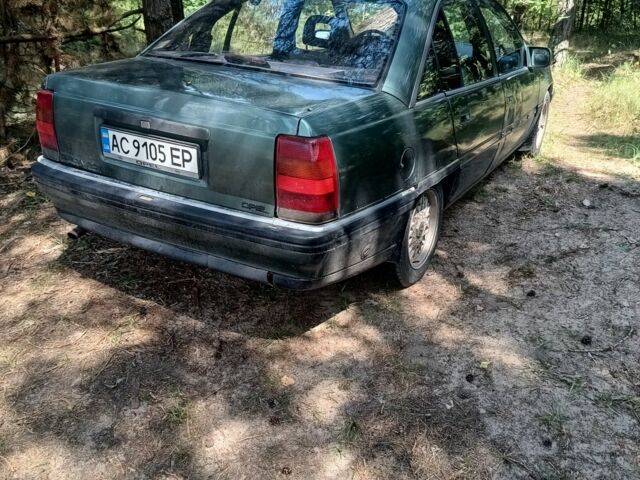 Зеленый Опель Омега, объемом двигателя 2 л и пробегом 327 тыс. км за 950 $, фото 1 на Automoto.ua