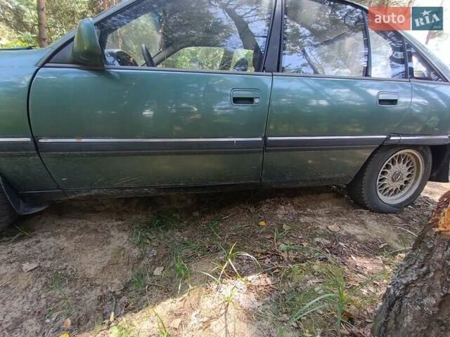 Зеленый Опель Омега, объемом двигателя 2 л и пробегом 327 тыс. км за 1250 $, фото 3 на Automoto.ua