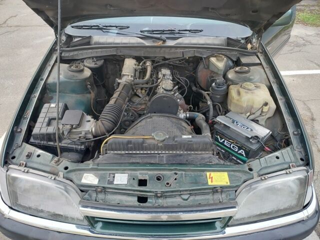Опель Омега 1992 в Киеве на Automoto.ua Зеленый Опель Омега, объемом двигателя 2 л и пробегом 280 тыс. км за 1300 $, фото 8 на Automoto.ua