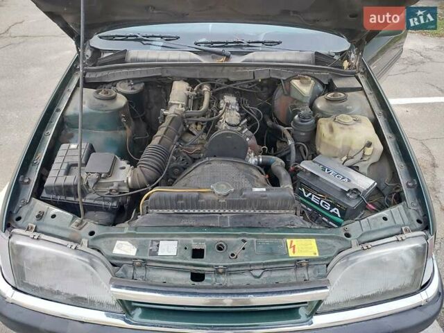 Опель Омега 1992 в Киеве на Automoto.ua Зеленый Опель Омега, объемом двигателя 2 л и пробегом 280 тыс. км за 1300 $, фото 1 на Automoto.ua