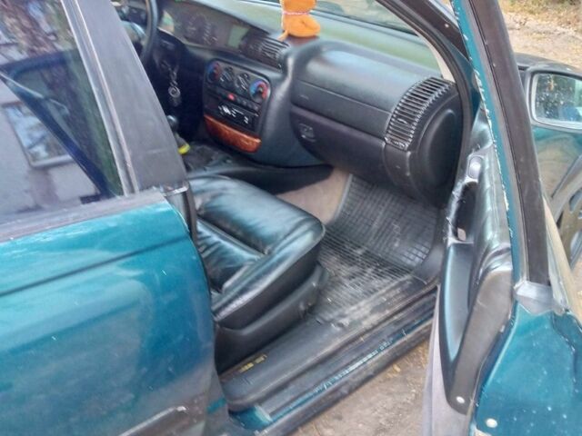 Зеленый Опель Омега, объемом двигателя 2 л и пробегом 2 тыс. км за 2000 $, фото 6 на Automoto.ua