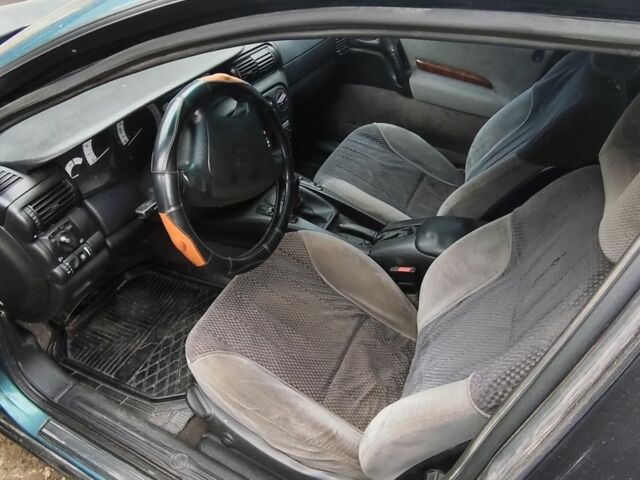 Зеленый Опель Омега, объемом двигателя 2 л и пробегом 343 тыс. км за 2500 $, фото 5 на Automoto.ua