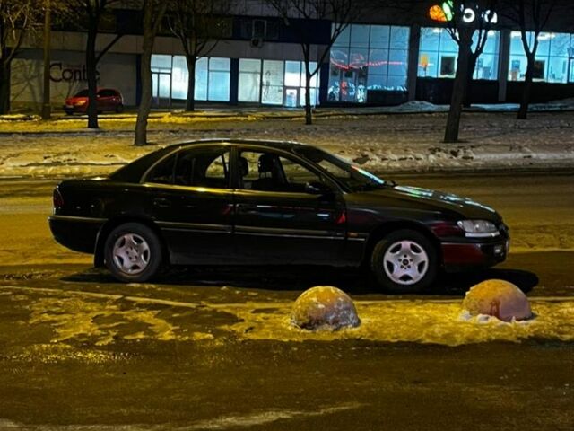 Зелений Опель Омега, об'ємом двигуна 3 л та пробігом 3 тис. км за 1000 $, фото 1 на Automoto.ua