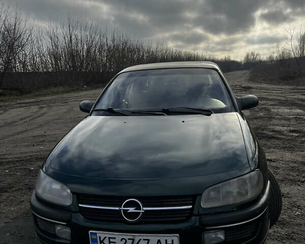 Зелений Опель Омега, об'ємом двигуна 2.96 л та пробігом 300 тис. км за 1350 $, фото 2 на Automoto.ua