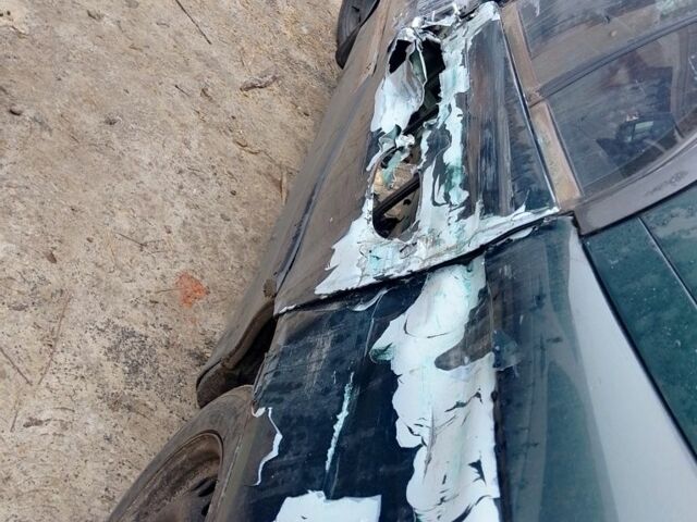 Зелений Опель Омега, об'ємом двигуна 3 л та пробігом 380 тис. км за 1200 $, фото 4 на Automoto.ua