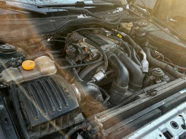 Зелений Опель Омега, об'ємом двигуна 3 л та пробігом 3 тис. км за 1000 $, фото 7 на Automoto.ua