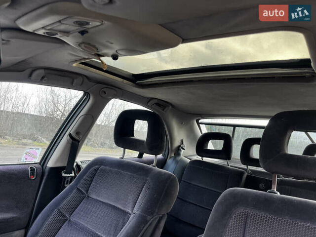 Зелений Опель Омега, об'ємом двигуна 2.96 л та пробігом 300 тис. км за 1350 $, фото 22 на Automoto.ua