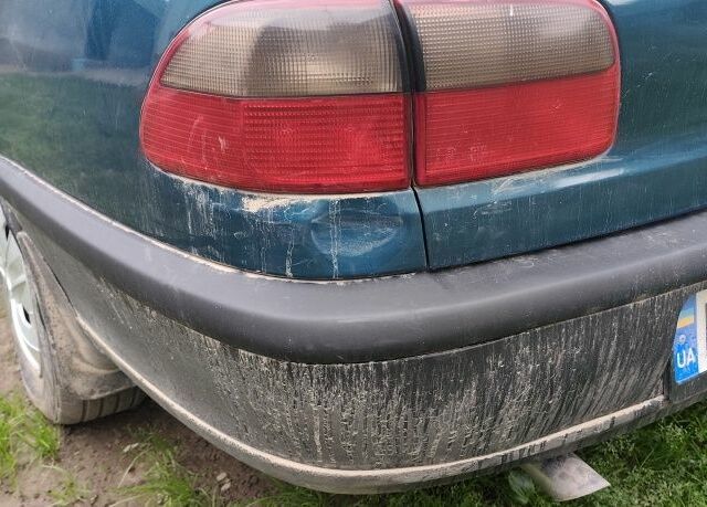 Зеленый Опель Омега, объемом двигателя 2 л и пробегом 343 тыс. км за 2500 $, фото 3 на Automoto.ua