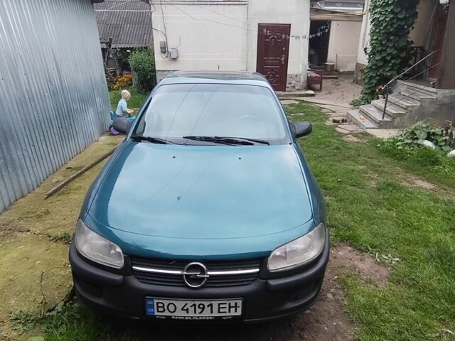 Зеленый Опель Омега, объемом двигателя 2 л и пробегом 343 тыс. км за 2500 $, фото 4 на Automoto.ua