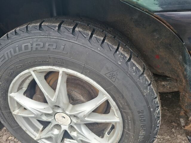 Зеленый Опель Омега, объемом двигателя 2 л и пробегом 189 тыс. км за 700 $, фото 5 на Automoto.ua