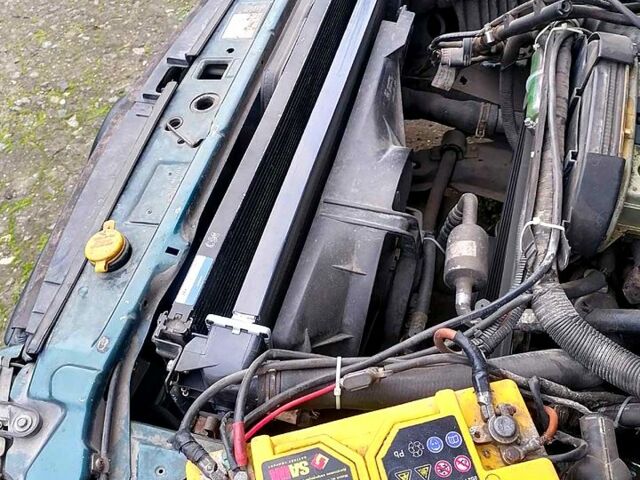 Зеленый Опель Омега, объемом двигателя 2 л и пробегом 300 тыс. км за 2700 $, фото 3 на Automoto.ua