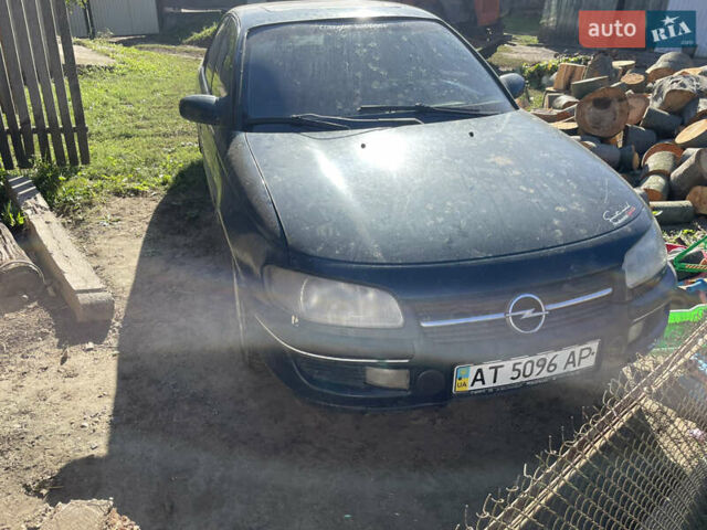 Зелений Опель Омега, об'ємом двигуна 2 л та пробігом 306 тис. км за 1500 $, фото 1 на Automoto.ua