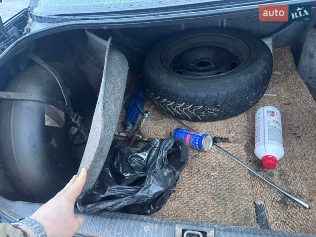 Зелений Опель Омега, об'ємом двигуна 2 л та пробігом 370 тис. км за 1250 $, фото 8 на Automoto.ua