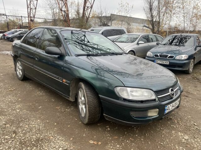 Зеленый Опель Омега, объемом двигателя 2 л и пробегом 200 тыс. км за 1300 $, фото 3 на Automoto.ua