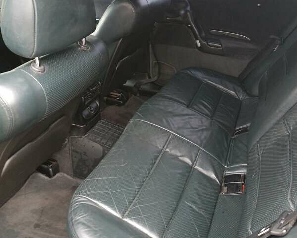 Зеленый Опель Омега, объемом двигателя 2.5 л и пробегом 400 тыс. км за 2150 $, фото 6 на Automoto.ua