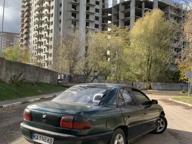 Зелений Опель Омега, об'ємом двигуна 2 л та пробігом 250 тис. км за 1300 $, фото 3 на Automoto.ua