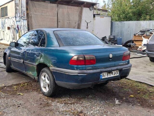 Зелений Опель Омега, об'ємом двигуна 2 л та пробігом 180 тис. км за 650 $, фото 4 на Automoto.ua