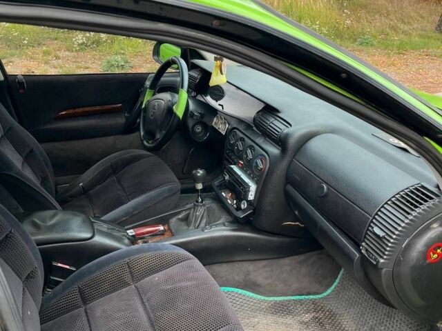 Зелений Опель Омега, об'ємом двигуна 3 л та пробігом 345 тис. км за 1900 $, фото 7 на Automoto.ua