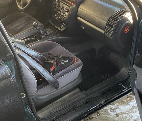 Зеленый Опель Омега, объемом двигателя 2 л и пробегом 3 тыс. км за 1500 $, фото 7 на Automoto.ua