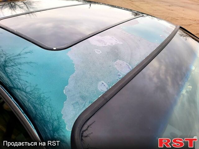 Зеленый Опель Омега, объемом двигателя 2 л и пробегом 350 тыс. км за 2100 $, фото 8 на Automoto.ua