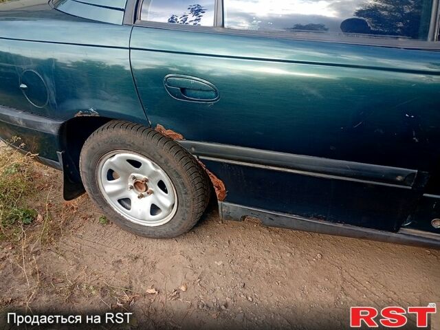 Зеленый Опель Омега, объемом двигателя 2 л и пробегом 600 тыс. км за 1400 $, фото 1 на Automoto.ua