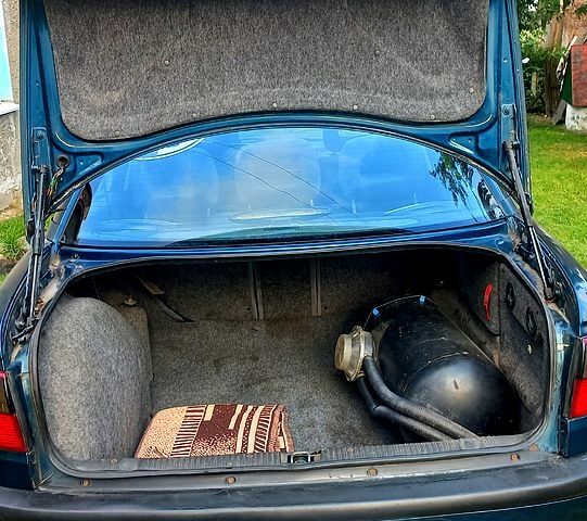 Зеленый Опель Омега, объемом двигателя 2 л и пробегом 0 тыс. км за 1350 $, фото 10 на Automoto.ua