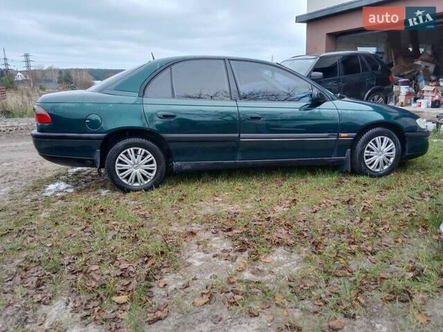 Зеленый Опель Омега, объемом двигателя 2 л и пробегом 360 тыс. км за 3000 $, фото 2 на Automoto.ua