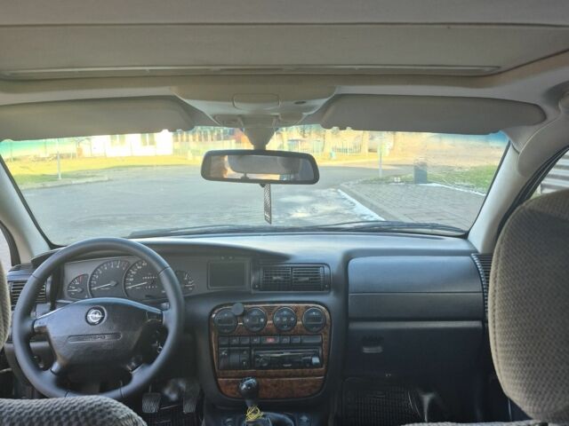 Зеленый Опель Омега, объемом двигателя 0 л и пробегом 270 тыс. км за 2500 $, фото 12 на Automoto.ua