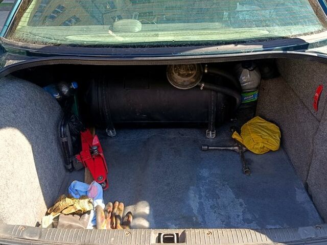 Зеленый Опель Омега, объемом двигателя 2 л и пробегом 0 тыс. км за 3200 $, фото 6 на Automoto.ua