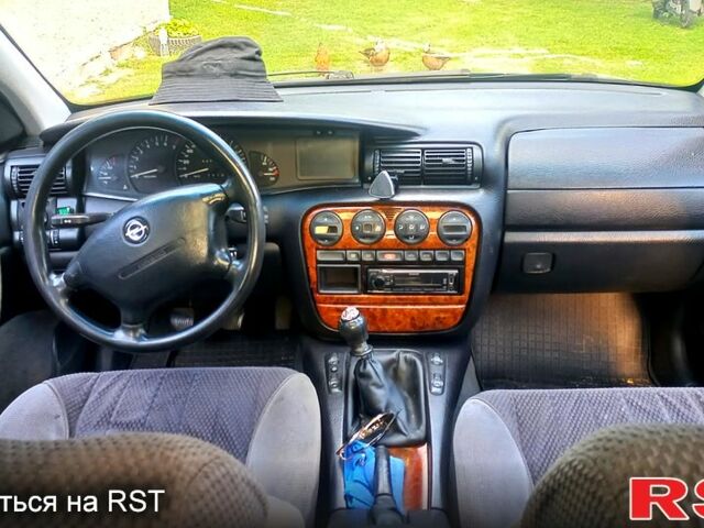 Зеленый Опель Омега, объемом двигателя 2 л и пробегом 0 тыс. км за 1350 $, фото 3 на Automoto.ua