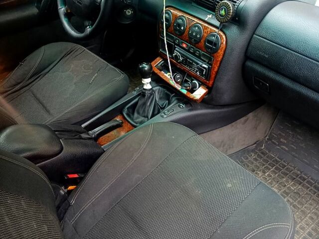 Зеленый Опель Омега, объемом двигателя 2 л и пробегом 35 тыс. км за 2950 $, фото 5 на Automoto.ua