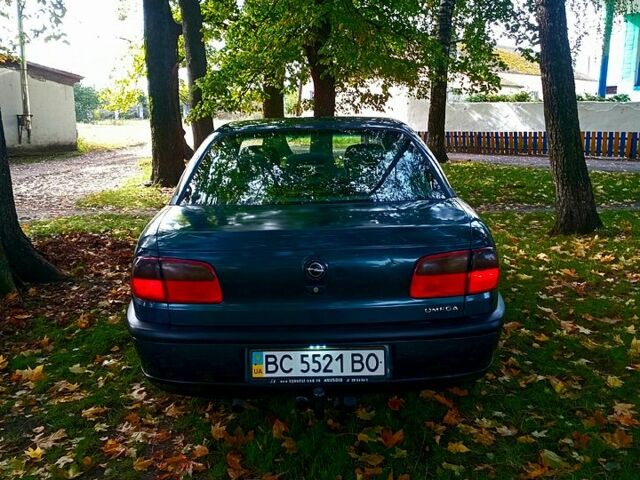 Зеленый Опель Омега, объемом двигателя 2 л и пробегом 454 тыс. км за 1777 $, фото 2 на Automoto.ua